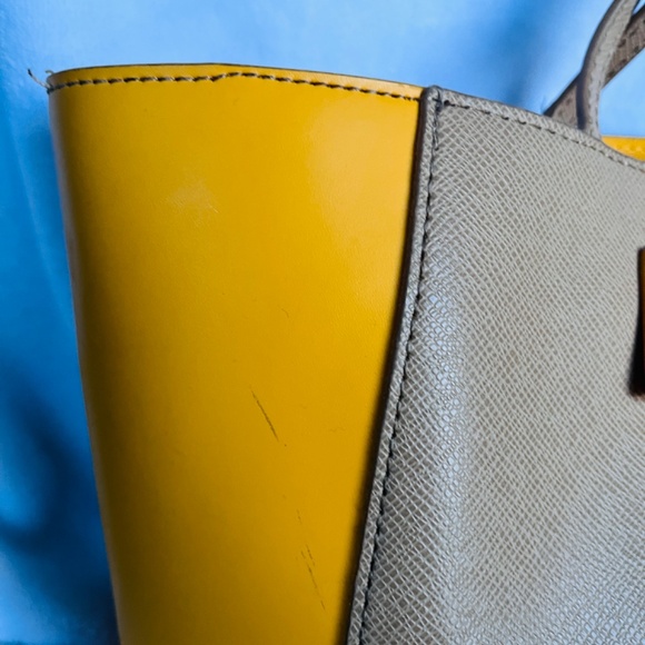 Ivanka Trump Top Handle Tote Tan Yellow Gold Hardware Large Handbags Yellow Bow - Picture 5 of 16